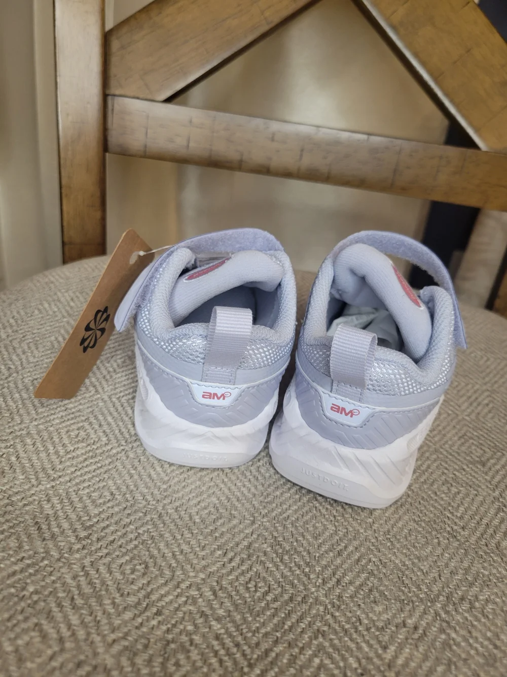 Nike Kids' Air Max Lightweight Athletic Shoes - Light Gray/Pink